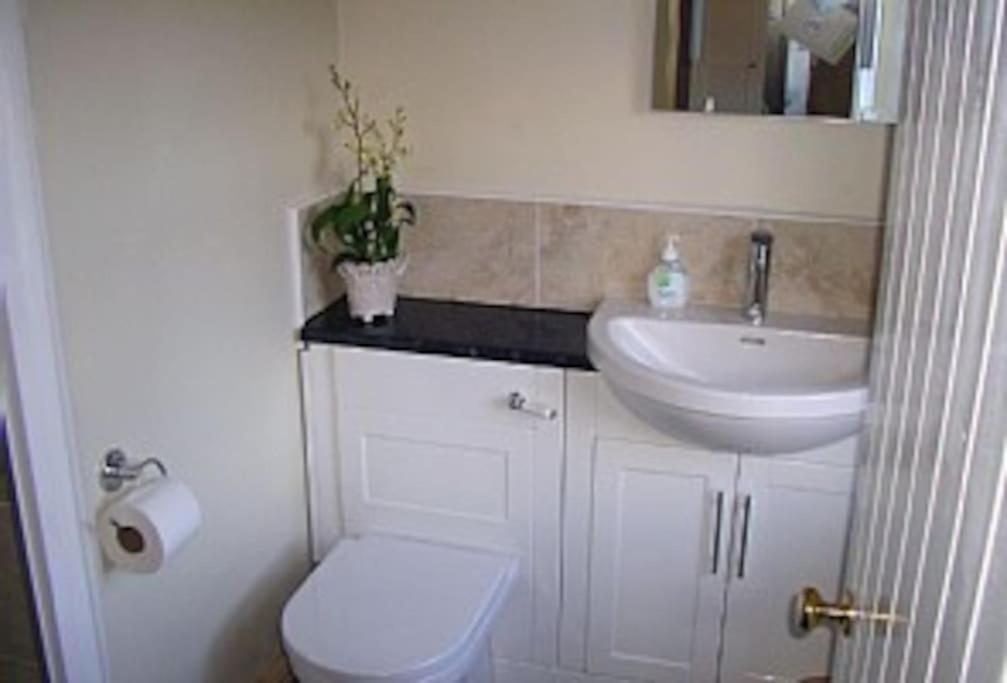 جسر باتيلي Rustic Cottage, Garden, Near Amenities, Wifi المظهر الخارجي الصورة